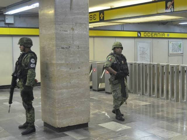 ‘Autoritario y peligroso’, militarizar el Metro, alertan