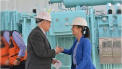 Hasta se antoja esta fotografía como una de las principales de la propaganda de campaña de Sheinbaum. Para fraseando al presidente López Obrador, “¡fuera máscaras!”.