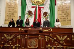 El conflicto entre las fuerzas políticas y el ausentismo fueron la constante durante el periodo de la Comisión Permanente del Congreso de la Ciudad de México, donde prevalece la confrontación entre Partido Morena y sus aliados contra la oposición, lo que ha generado una parálisis legislativa, en la que los ciudadanos son los principales perdedores, porque los temas trascendentales para su beneficio jamás avanzan.