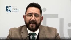 La Fiscalía General de Justicia de la capital (FGJ) informó que consiguieron un mandato de captura contra el diputado del PAN, Christian Von Roehrich de la Isla, a quien le imputan el delito de “uso ilegal de atribuciones y facultades cometido por servidor público”.