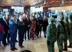 Aunque pomposamente diga que “la Ley es la ley”, el presidente de la Cámara de Diputados, Santiago Creel, la incumple y actúa en la simulación y la mentira como cuando fue secretario de Gobernación.