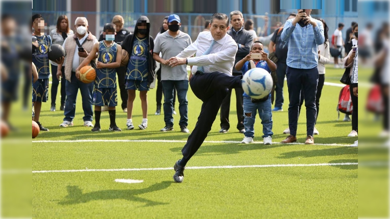 “Hoy entregamos a las y los vecinos del Centro de Coyoacán, un espacio de primera más: el deportivo ‘La Fragata’. Toda su infraestructura ha sido renovada, pedimos a los vecinos que nos ayuden a conservarla, ya que lo hicimos por y para ustedes: Giovani Gutiérrez Aguilar.
