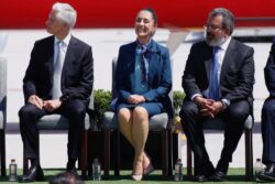 La buena: con bombo y platillo la jefa de Gobierno, Claudia Sheinbaum, anunció ayer la “entrega” de la “obra civil” de la modernización de la Línea 1 del Metro. La mala: que todavía le cuelga para que vuelvan a funcionar esas estaciones, pues será hasta junio.