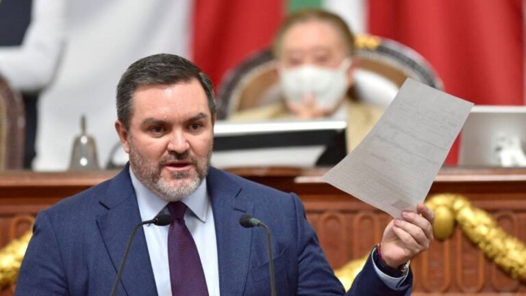 No se sabe si la información de inteligencia le llega a la jefa de Gobierno, Claudia Sheinbaum, pero por lo visto no tiene o le entregan una muy mala síntesis de las noticias más importantes relacionadas con su gobierno.