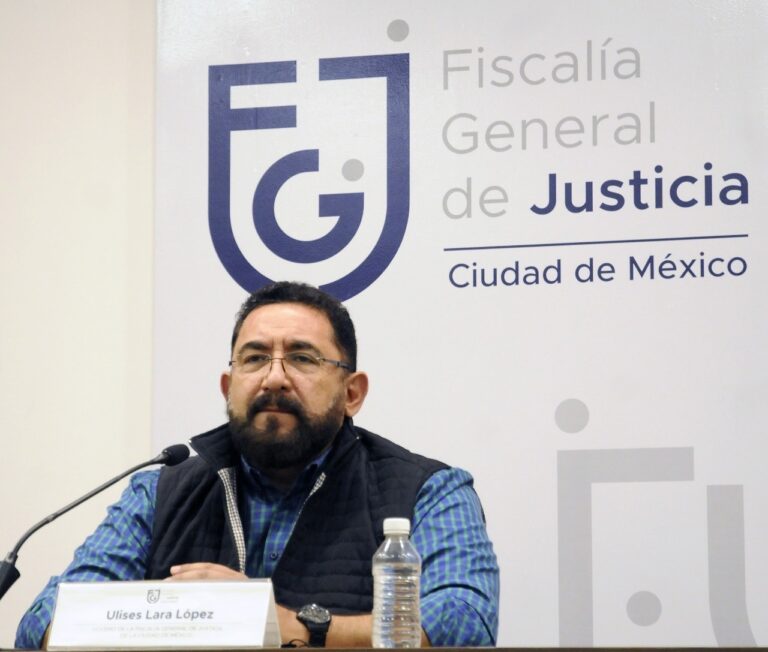 Pues resulta que Santiago Taboada tuvo información privilegiada de la detención de una ex funcionaria de la Alcaldía Benito Juárez y la orden de captura de otros dos de sus excolaboradores. O lo que es lo mismo, la Fiscalía de Sheinbaum es más porosa que la piedra pómez.
