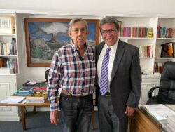 Ricardo Monreal, coordinador de los senadores de Morena, esta vez se reunió con Cuauhtémoc Cárdenas, el primer jefe de Gobierno electo en el DF, como parte de su plan de "reconciliación nacional".