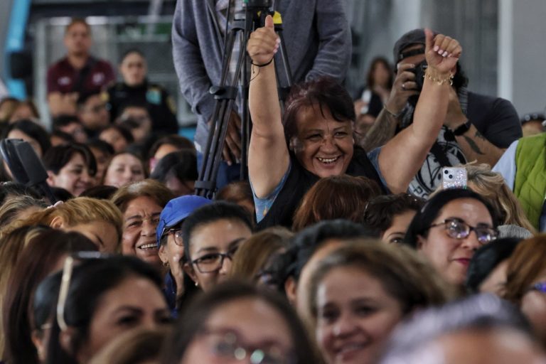 De acuerdo con el jefe de Gobierno, Martí Batres, la percepción de seguridad en las mujeres que transitan por la vía pública, tuvo un incremento del 101.4% en relación con el 2020, según datos de la Encuesta Nacional de Victimización y Percepción sobre Seguridad Pública (ENVIPE). FOTO: GCDMX