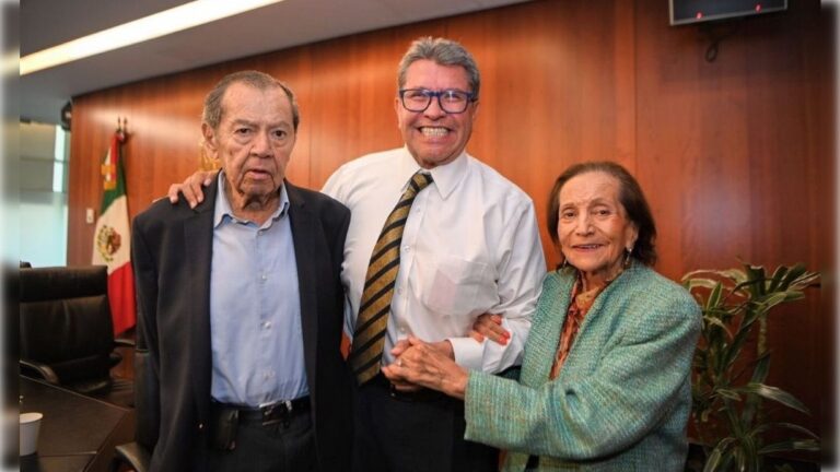 Ya en incluido en los cuestionarios de los encuestadores para la Jefatura de Gobierno en 2024, el senador Ricardo Monreal avanza en su reconciliación con el presidente Andrés Manuel López Obrador, con quien después de varios años estará en una concentración multitudinaria.