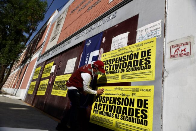 Coloca Alcaldía Coyoacán sellos de suspensión de actividades al Colegio Carmel