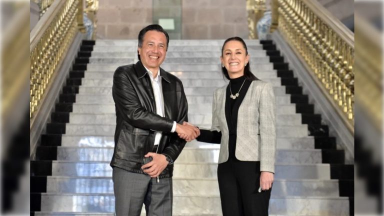 Tres hechos pintan de cuerpo entero al gobernador de Veracruz, Cuitláhuac García, principal promotor de Claudia Sheinbaum de entre los mandatarios del país. Primero: el sábado pasado llevó a las afueras de la SCJN féretros en los que metió figuras humanas con el rostro de los ministros que la integran.