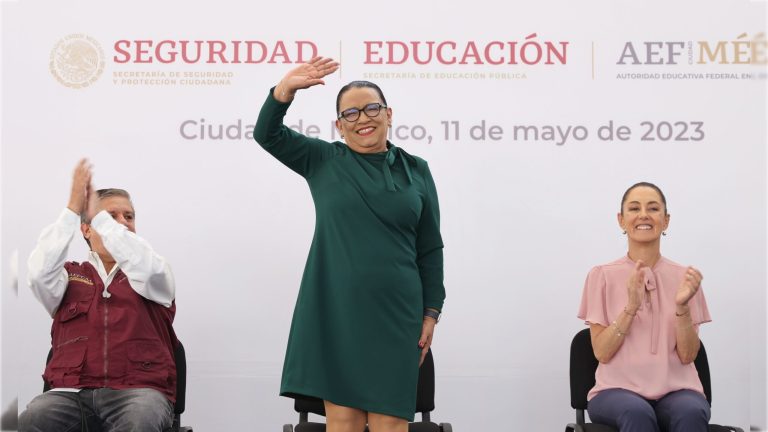 En trabajo conjunto entre el Gobierno de la Ciudad de México y la Secretaría de Educación (SEP); la Secretaría de Seguridad y Protección Ciudadana (SSPC), este jueves arrancó la Feria por la Paz, la Igualdad y una Vida Libre de Violencia para Niñas y Adolescentes, en la escuela Secundaria Técnica número 6, "Sor Juana Inés de la Cruz", en la alcaldía Cuauhtémoc.