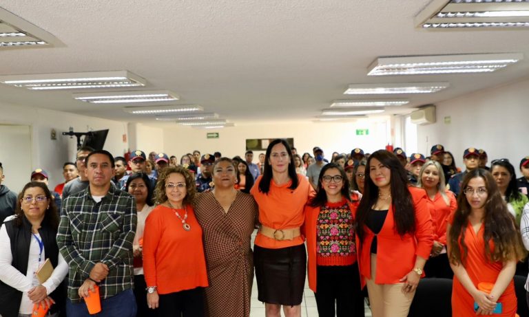 “Queremos una alcaldía donde mujeres y hombres convivan con respeto, en la que puedan ejercer sus actividades con libertad en sus espacios de trabajo y tengan acceso a mecanismos de denuncia que les protejan”, subrayó.