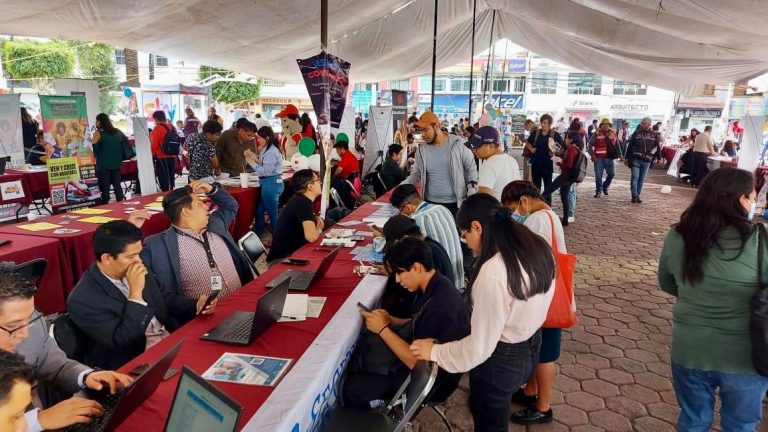 La Secretaría del Trabajo y Fomento al Empleo de la Ciudad de México en trabajo coordinado con la Secretaría del Trabajo y Previsión Social, instalaron la “Feria del Empleo 2023 en Tláhuac”.