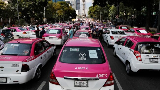 Continuarán mesas de dialogo con taxistas: Batres