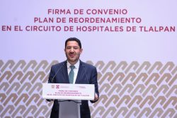 Tal parece que este miércoles le impusieron desde la oposición a Martí Batres la agenda de su conferencia, pues tuvo que salir a defender a su antecesora Claudia Sheinbaum, tras los señalamientos de corrupción en la Secretaría de Salud,