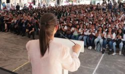 El arreglo que aprueben los diputados en el Pleno no tendrá fundamento legal sólido porque deben cubrir las lagunas Constitucionales para salvar el trámite. Lo veremos.