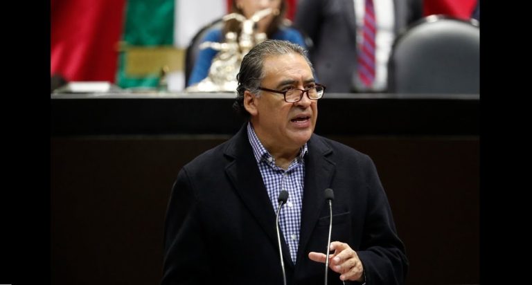 La elección consecutiva es la figura jurídica que establece la prerrogativa de un ciudadano que desempeña un cargo de elección popular, a ser postulado para ocupar nuevamente dicho cargo por otro periodo y de manera consecutiva. FOTO: Cámara de Diputados