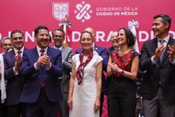 Al anunciar que solicitará licencia definitiva a la Jefatura de Gobierno de la CDMX a partir del viernes 16, Claudia Sheinbaum presumió que por hoy encabeza las encuestas rumbo a la elección presidencial del 2024, y que será la primera presidenta de México.