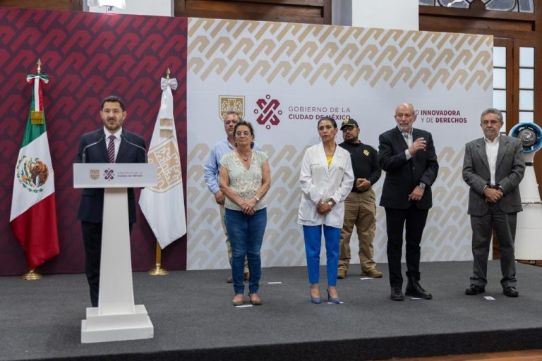 El jefe de Gobierno Martí Batres dijo que la administración capitalina cuenta con un plan de acciones frente a la de calor y proteger a la población de las altas temperaturas, y subrayó que no ha habido ninguna eventualidad grave.