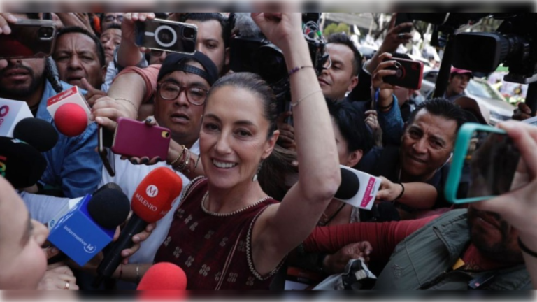 La jugada opositora podría llevar a Andrés Manuel López Obrador a quemar naves en definitiva, pase lo que pase, con la ex jefa de Gobierno de la CDMX, Claudia Sheinbaum, aun cuando no aumente en las preferencias en población general o incluso si descendiera.