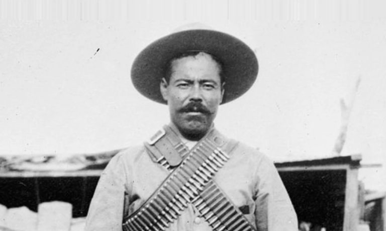 Rapidito, Morena en la Ciudad de México siguió la línea que les tiró el presidente López Obrador en su mañanera de este lunes: vayan contra Santiago Taboada, alcalde de Benito Juárez.