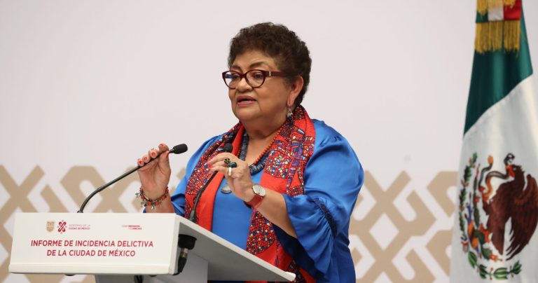 La titular de la Fiscalía General de Justicia de la Ciudad de México, Ernestina Godoy debe andar muy contenta, pues avanzó varios peldaños su ratificación por cuatro años más: la oposición en el Congreso de la Ciudad de México ya avaló en comisiones la conformación del Consejo Judicial Ciudadano, y todo apunta que hará lo mismo en el Pleno cameral.