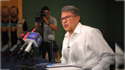 Ricardo Monreal Ávila pidió a los aspirantes a coordinar la Defensa de la Cuarta Transformación autocontenerse y retirar toda la publicidad personal, pues Morena surgió, justamente, para evitar ese tipo de excesos y derroches.