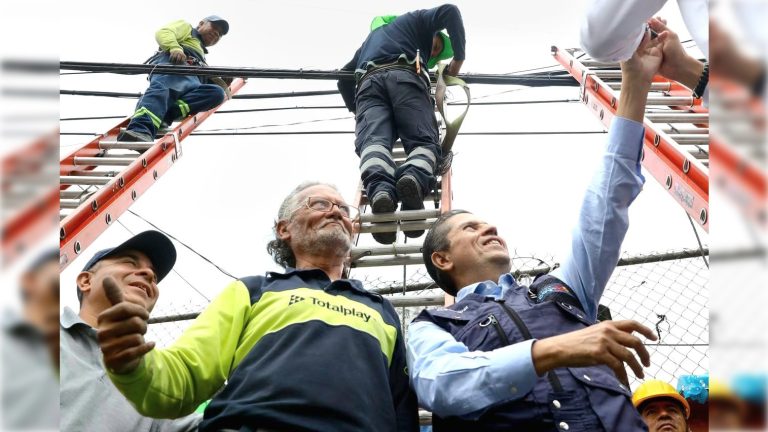 En esta ocasión las brigadas de trabajo de las empresas responsables acudieron al pueblo de La Candelaria. Se trabaja en coordinación con empresas de telecomunicaciones.