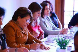No parecía preparado, pero a la coordinadora de los diputados de Morena, Martha Ávila, le cayó como anillo al dedo la pregunta para hacer una especie de control de daños y amortiguar el golpe que les propinó Ricardo Monreal el martes. FOTO: Congreso CDMX