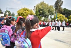 Berenice Hernández Calderón, alcaldesa de Tláhuac, entregó la escuela primaria “Principado de Mónaco”, en el pueblo de San Francisco Tlaltenco, la cual había sufrido daños tras el sismo del 19 de septiembre de 2017.