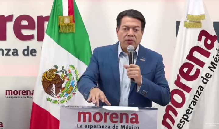 Mario Delgado, presidente nacional de Morena, finalmente cayó en la cuenta de que los números no le daban y desistió sus aspiraciones de buscar la candidatura de su partido a la Jefatura de Gobierno de la Ciudad de México, y pretende continuar al frente del organismo político hasta las elecciones de 2024. FOTO: X / Mario Delgado