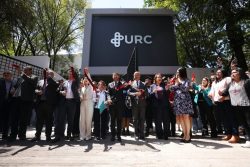 Martí Batres, jefe de Gobierno, inauguró la Universidad Rosario Castellanos (URC) Campus Santo Tomás, en la Alcaldía Miguel Hidalgo, que cuenta con una matrícula de 4 mil alumnos que estudiarán en modelos Presencial-Híbrido, Semipresencial y a Distancia-Híbrido. Es la séptima unidad académica de esta institución construida con la visión de transformar la Educación en un derecho para todas y todos los jóvenes.  