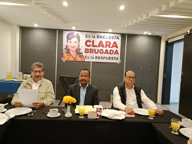 En pleno arranque del levantamiento de la encuesta con la que definirán quién encabezará la Coordinación de los Comités de Defensa de la Cuarta Transformación en la Ciudad de México, la agrupación política nacional “Misión Esperanza” manifestó su apoyo a Clara Brugada. FOTO: Campaña Brugada