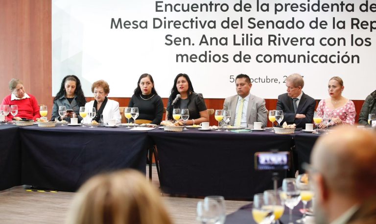 La presidenta de la Mesa Directiva, Ana Lilia Rivera Rivera, aseguró que en el Senado de la República están comprometidos para dar cumplimiento a las sentencias de la Suprema Corte de Justicia de la Nación, “siempre respetando estrictamente el principio de separación de poderes”. FOTO: Especial