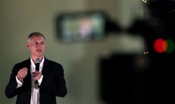 Aunque diga que no, sin duda algo debe andar mal con la consciencia de Hugo López Gatell, conocido popularmente como el “doctor muerte”, porque en la opinión pública se ha considerado mayoritariamente que fue pésima su actuación como coordinador de las acciones gubernamentales para enfrentar la crisis de la pandemia por covid 19. FOTO: X / Gatell