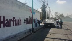 Desde ya, iniciará una carrera entre los brigadistas de Clara Brugada y Omar García Harfuch contra los alcaldes y probablemente el jefe de Gobierno, pues los primeros ya tapizaron la ciudad de bardas y pendones promoviéndose hacia 2024 y seguramente continuarán, mientras que las autoridades mencionadas tienen 15 días para “blanquear bardas” y quitar cualquier tipo de propaganda, pues se presume que ya es una campaña anticipada. FOTO: X / @JoeCast84