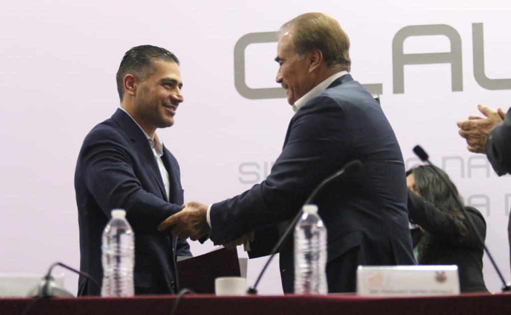 El aspirante a la candidatura de Morena para la Jefatura de Gobierno, Omar García Harfuch dijo que no ha solicitado seguridad extraordinaria durante los recorridos por las Alcaldías de la CDMX, pues que se ha sentido protegido con los ciudadanos. FOTO: Campaña Harfuch