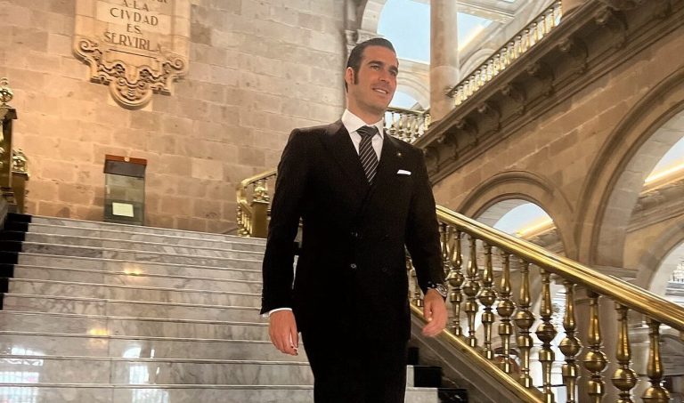 El aspirante de Morena a la candidatura para la Jefatura de Gobierno de la CDMX, Miguel Torruco, aseguró que se está ante la oportunidad para los jóvenes de demostrar que hay la capacidad para gobernar la capital del país. El aspirante de Morena a la candidatura para la Jefatura de Gobierno de la CDMX, Miguel Torruco, aseguró que se está ante la oportunidad para los jóvenes de demostrar que hay la capacidad para gobernar la capital del país. FOTO: X / Miguel Torruco