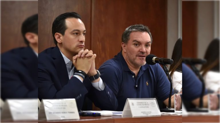 La postura que toman los panistas parece evidente que es la más acorde ante lo que ellos llaman una persecución política, pues de ninguna manera van a ratificar ni con amenazas a Godoy. FOTO: PAN Congreso CDMX