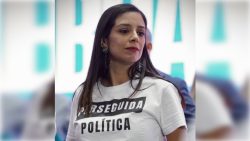 En su registro como precandidato de Vamos por la CDMX, Santiago Taboada dio todo su respaldo a la diputada local Luisa Gutiérrez, debido a que enfrenta una orden de aprehensión, como parte de la persecución política del gobierno de Morena en la CDMX.