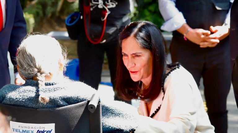 Cuando se trata de bajar a Omar García Harfuch, grupos mayoritarios en Morena aclaman a la “paridad de género”; pero igual se acomodan en pisotear esa paridad de género si hay que golpear a la opositora más competitiva, como el caso de Lía Limon. FOTO: X / Lía Limón