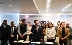 Acusó que, un “grupúsculo” se apropió del partido y por eso la decisión de irse también es de miles de militantes que han formado parte de sus bases de apoyo. FOTO: X / VH Lobo