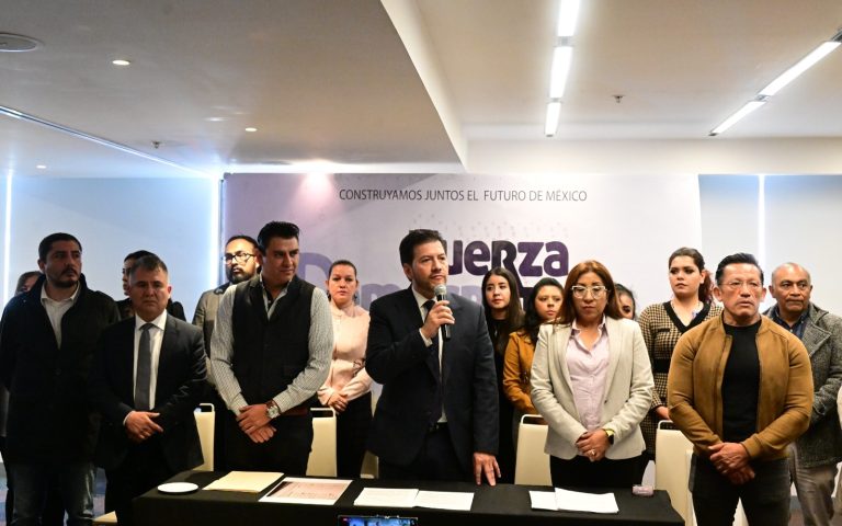 Acusó que, un “grupúsculo” se apropió del partido y por eso la decisión de irse también es de miles de militantes que han formado parte de sus bases de apoyo. FOTO: X / VH Lobo