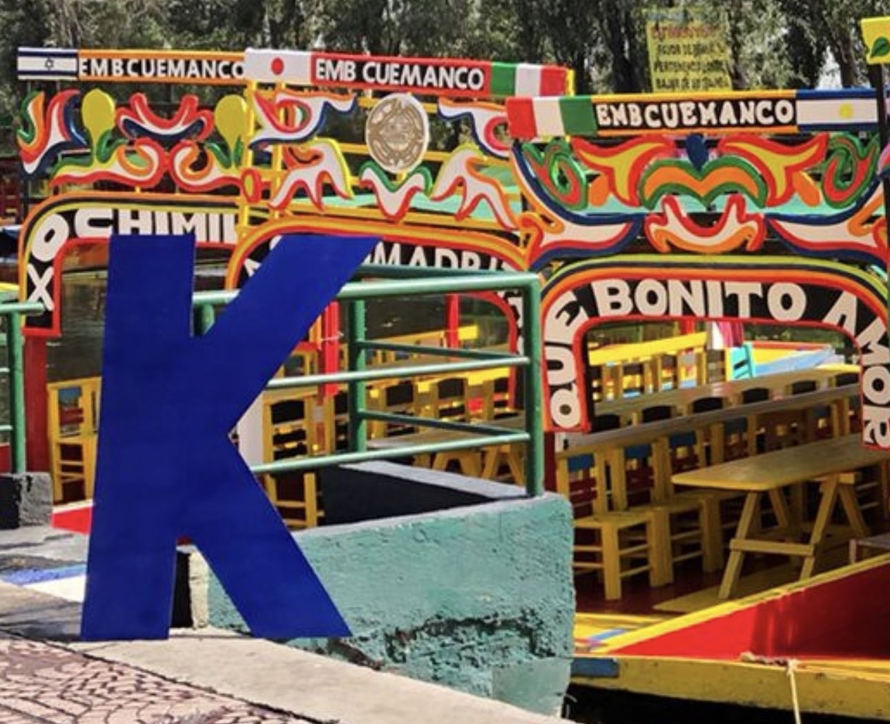 Hace campaña con ‘K’ de Kenia