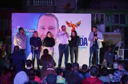 En la colonia Vicente Guerrero, Taboada expuso que la gente en Iztapalapa y en la Ciudad de México quiere un cambio, porque en más de 20 años esta zona de la ciudad sigue con graves problemas que no se han solucionado, por lo que, dijo, urge un cambio. FOTO: X / Taboada