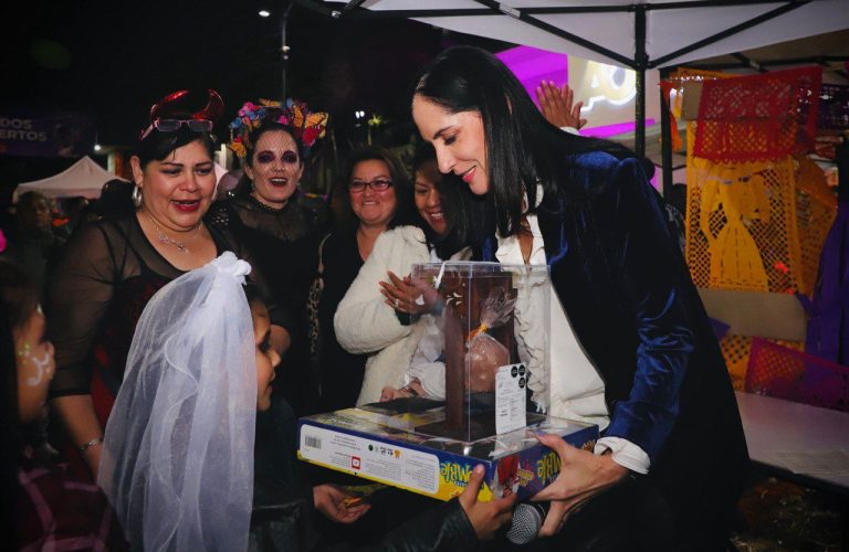 Durante las festividades del Día de Muertos se registró saldo blanco en los 9 panteones, 3 públicos, 3 privados y 3 comunitarios, ubicados en Álvaro Obregón, reportó la Dirección General de Gobierno. FOTO: Alcaldía ÁO