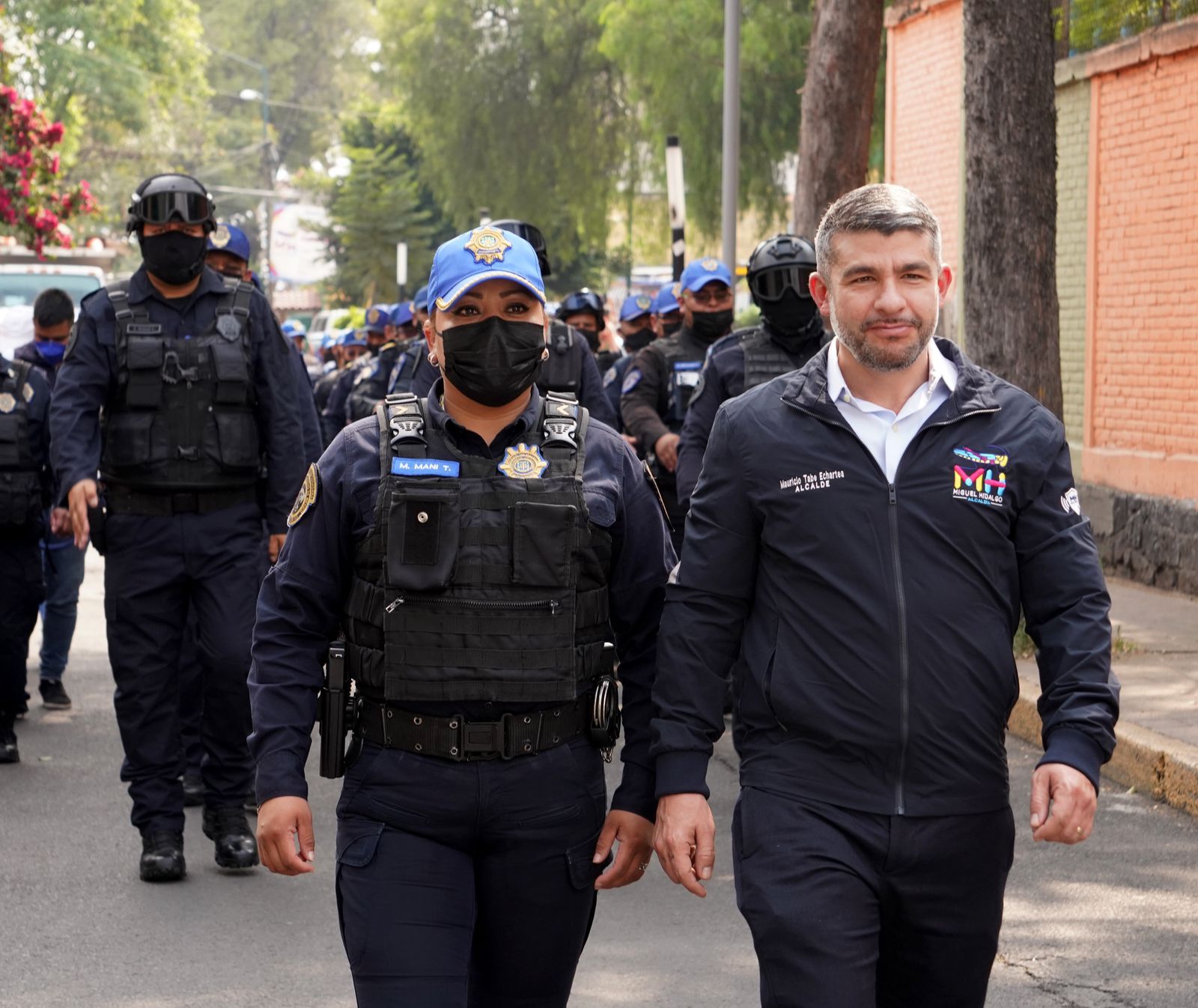 El alcalde de Miguel Hidalgo, Mauricio Tabe, informó que en lo que va de su gobierno, los delitos de alto impacto se redujeron 56 por ciento, en comparación con los primeros 26 meses de la administración anterior.