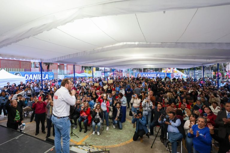 El anuncio de los militantes emecistas se da luego de que el Tribunal Electoral de la Ciudad de México (TECDMX) otorgara la licencia definitiva a Taboada como alcalde de la Benito Juárez, que le había sido chicaneada por la mayoría de Morena en el Congreso de la CDMX. FOTO: Campaña Taboada