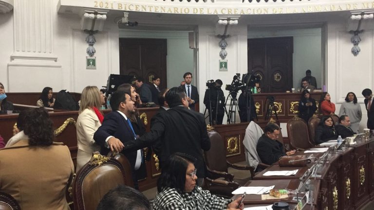 De acuerdo con el orden del día en la sesión del Congreso de la Ciudad de México, en el punto 27 se encuentra el dictamen que propone la ratificación de Ernestina Godoy como titular de la Fiscalía General de Justicia de la Ciudad de México, por lo que se estima que será hacia las 11:30 horas cuando se discuta el tema en el Pleno. FOTO: CDMX Magacín