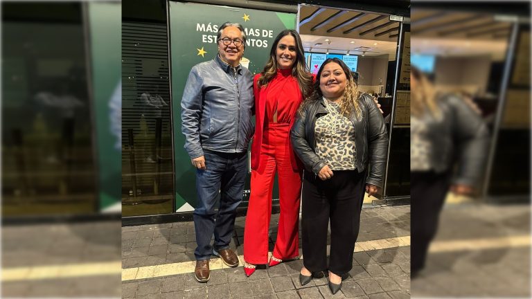 Después de registrarse formalmente en las oficinas priistas como candidata única del PRI, PAN y PRD para la alcaldía Cuauhtémoc, una de las primeras acciones de Alessandra Rojo de la Vega fue enfocarse en hacer trabajo territorial para sumar esfuerzos y apoyo social para competir con éxito en el proceso electoral del próximo 2 de junio. FOTO: Especial